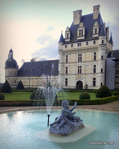 Château de Valencay insolite château de la Loire de Taleyrand visite insolite et animation avis de Loirexplorer entrée du chateau