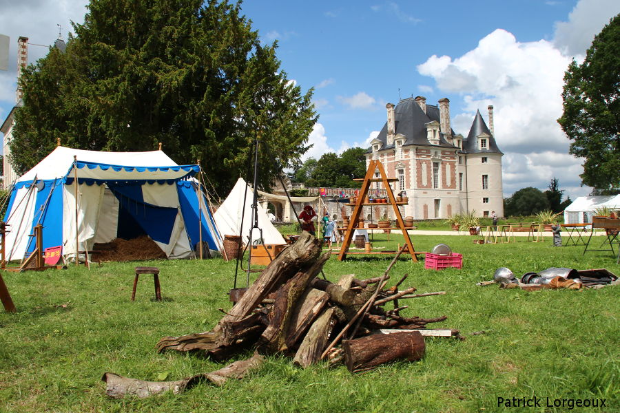 Camp médiéval fête médiévale château de Selles sur Cher