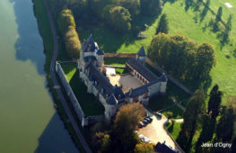 monuments et châteaux de la Loire ouverts toute l'année Château de la Chapelle d'Angillon