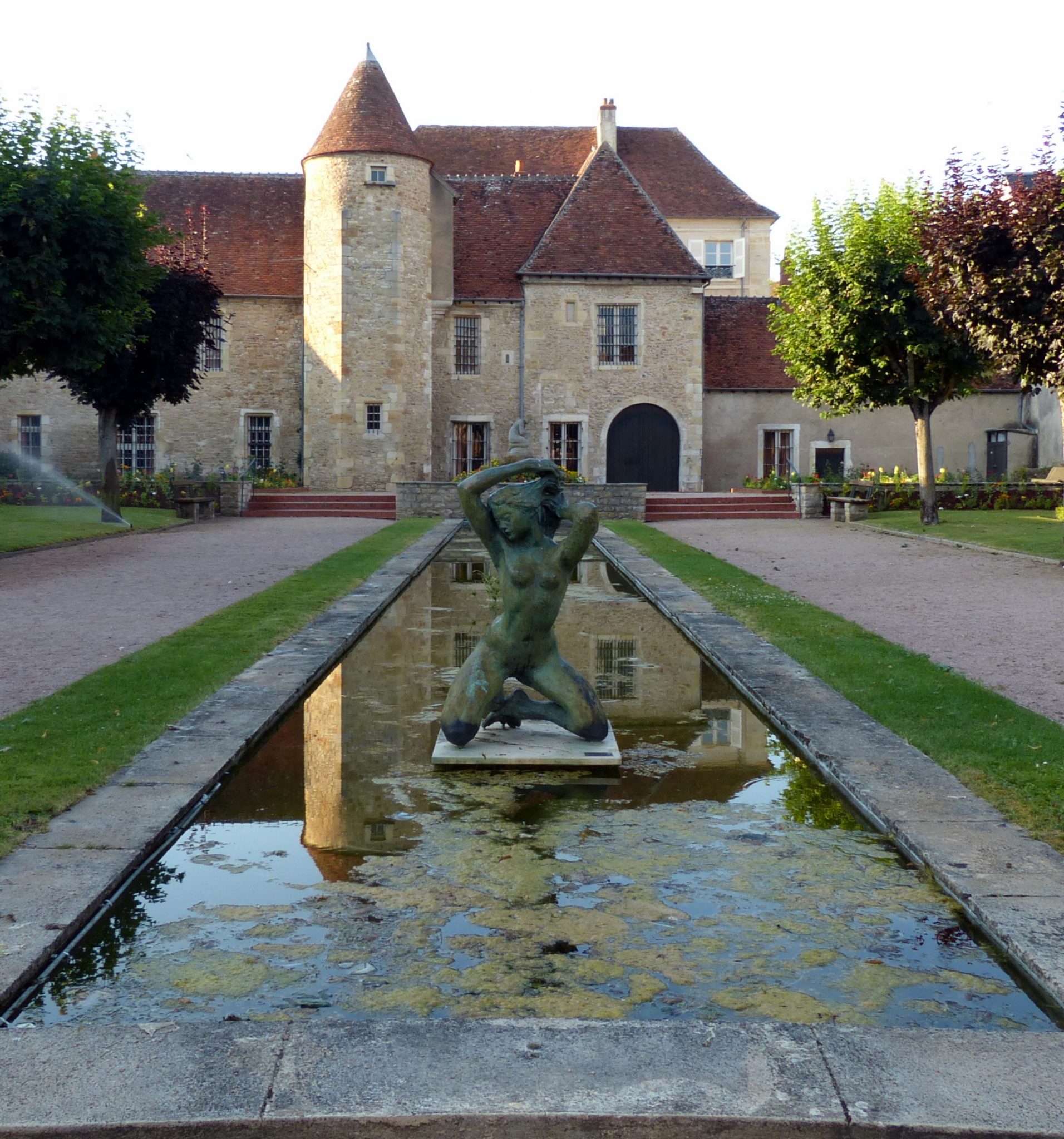 Musée Saint-Vic à Saint-Amand-Montrond - sculpture de François Cacheux copyright Yseult Carré